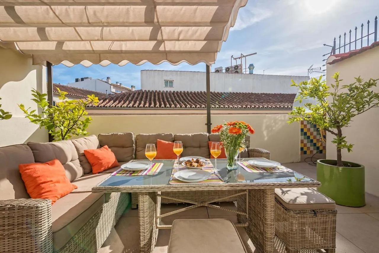 Contactos de Emma Penthouse In Malaga By Solaga Holiday Homes